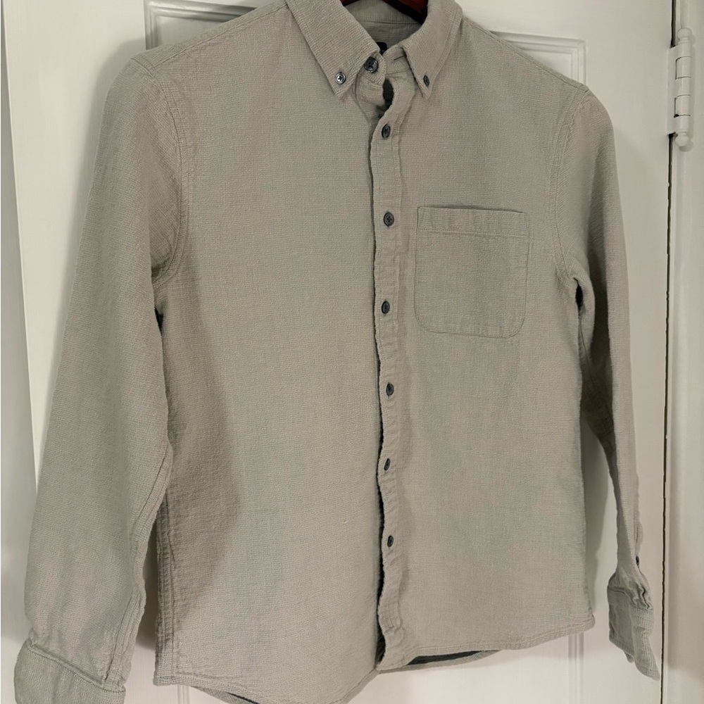 Club Monaco Light Gray Casual Button-Down Shirt